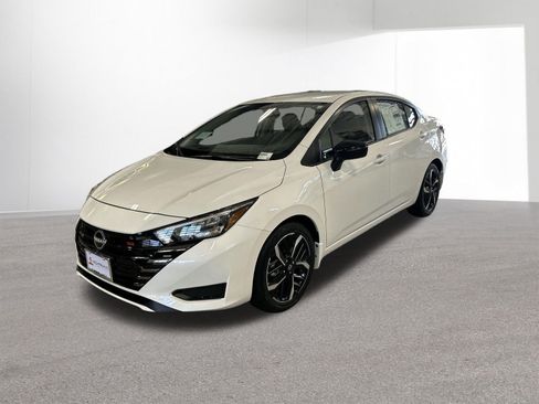 New 2025 Nissan Versa SR w/ Trunk Package image 10