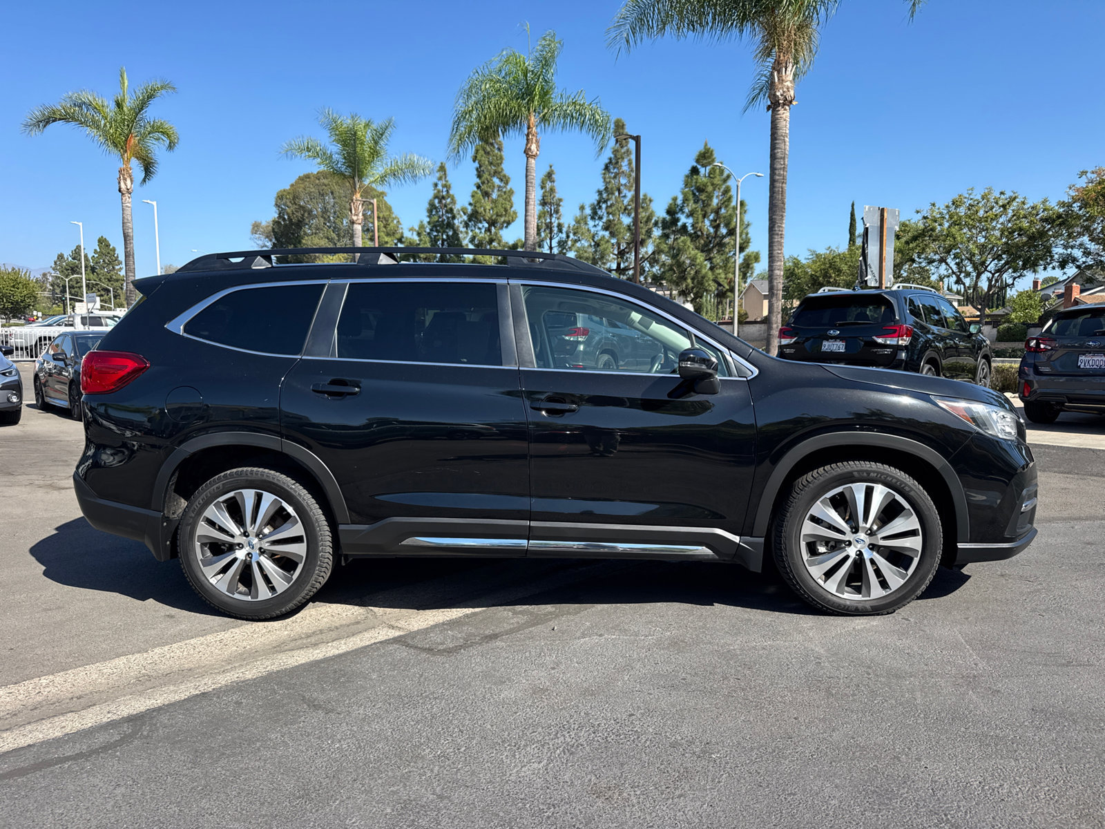 Used 2020 Subaru Ascent Limited w/ Technology Package AWD/4WD image 5
