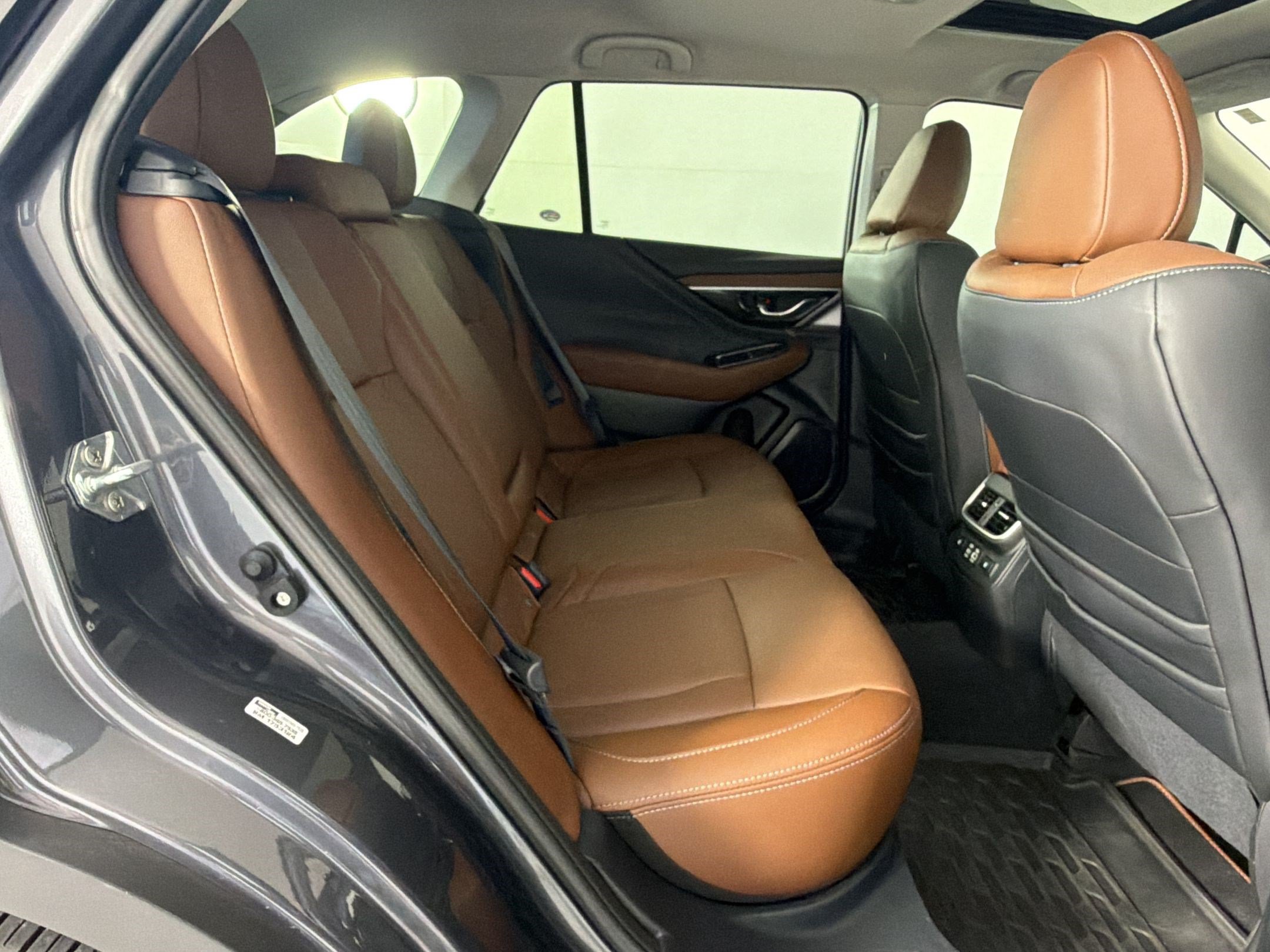 Used 2025 Subaru Outback Touring AWD/4WD image 33