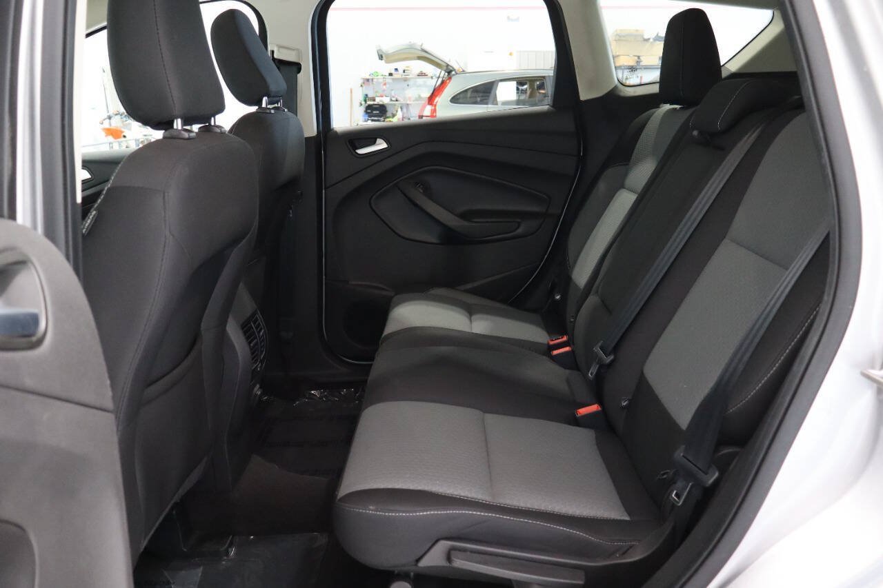 Used 2019 Ford Escape SE FWD image 14