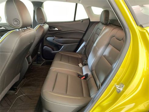 Used 2024 Chevrolet Trax ACTIV w/ Sunroof Package image 22