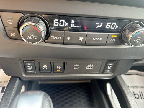Used 2024 Nissan Frontier SV w/ SV Convenience Package RWD image 22