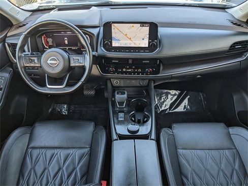 Used 2022 Nissan Rogue Platinum w/ Head-Up Display Package image 13