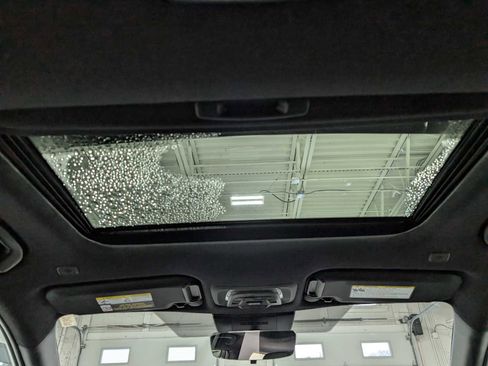 Used 2024 Toyota Corolla Cross XSE image 16