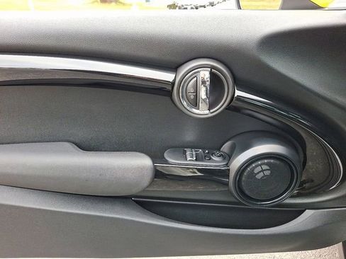 Used 2021 MINI Cooper SE w/ 8.8" Touchscreen Nav Package image 12