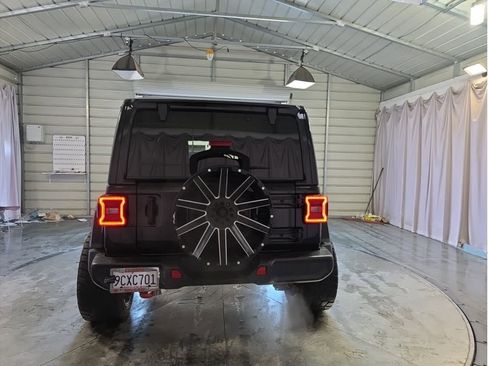 Used 2022 Jeep Wrangler Unlimited Rubicon w/ LED Lighting Group image 6