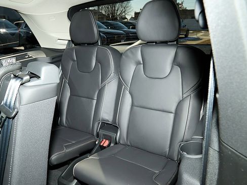 New 2026 Volvo XC90 B6 Ultra w/ Protection Package image 22