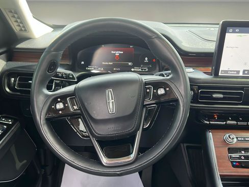Used 2022 Lincoln Aviator Reserve image 11