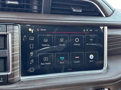 Used 2023 GMC Yukon XL Denali w/ Advanced Technology Package AWD/4WD image 26