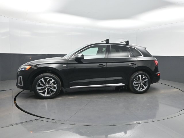 Used 2022 Audi Q5 2.0T Premium w/ Convenience Package AWD/4WD image 3