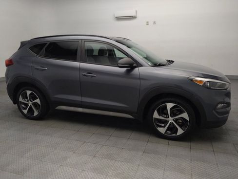 Used 2018 Hyundai Tucson Value w/ Cargo Package FWD image 11