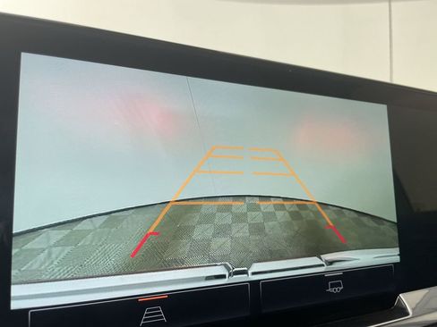 Used 2025 GMC Sierra 1500 Elevation image 15