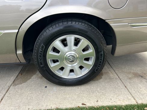 Used 2004 Mercury Grand Marquis LS image 7
