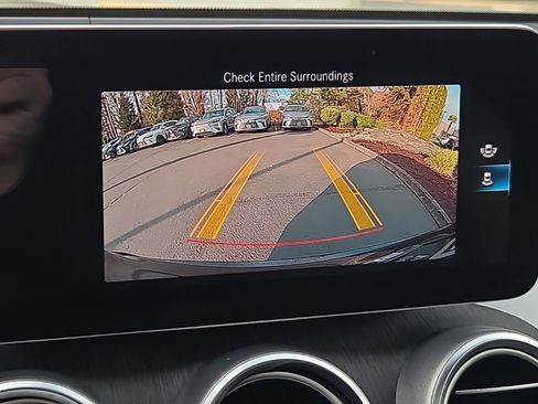 Used 2020 Mercedes-Benz GLC 300 4MATIC image 26