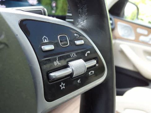 Used 2022 Mercedes-Benz GLS 450 4MATIC image 29