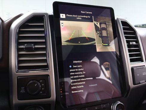 Used 2019 Ford F150 Platinum w/ Equipment Group 701A Luxury image 22