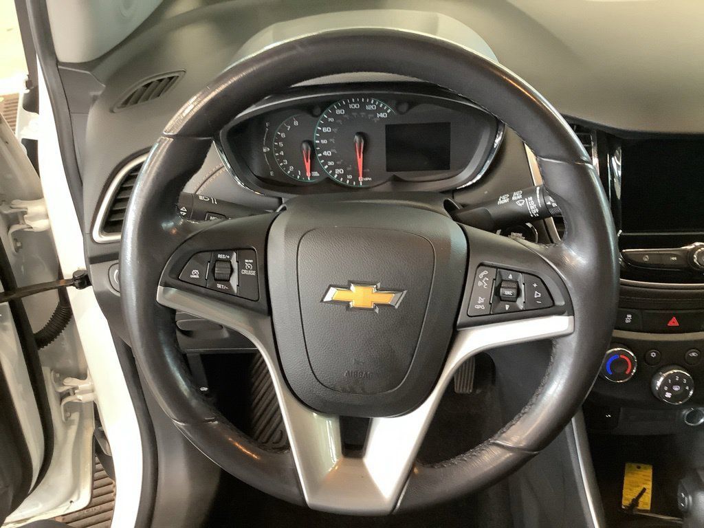Used 2019 Chevrolet Trax LT w/ LT Convenience Package AWD/4WD image 7