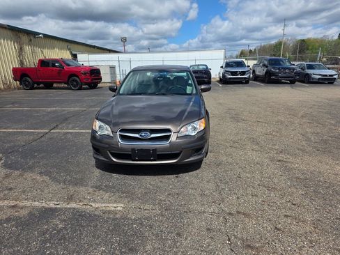 Used 2009 Subaru Legacy 2.5i Special Edition AWD/4WD image 8