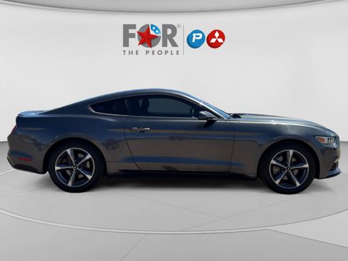 Used 2017 Ford Mustang Coupe RWD image 6