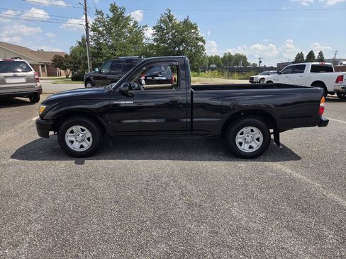 Used 2004 Toyota Tacoma 2WD Regular Cab image 1