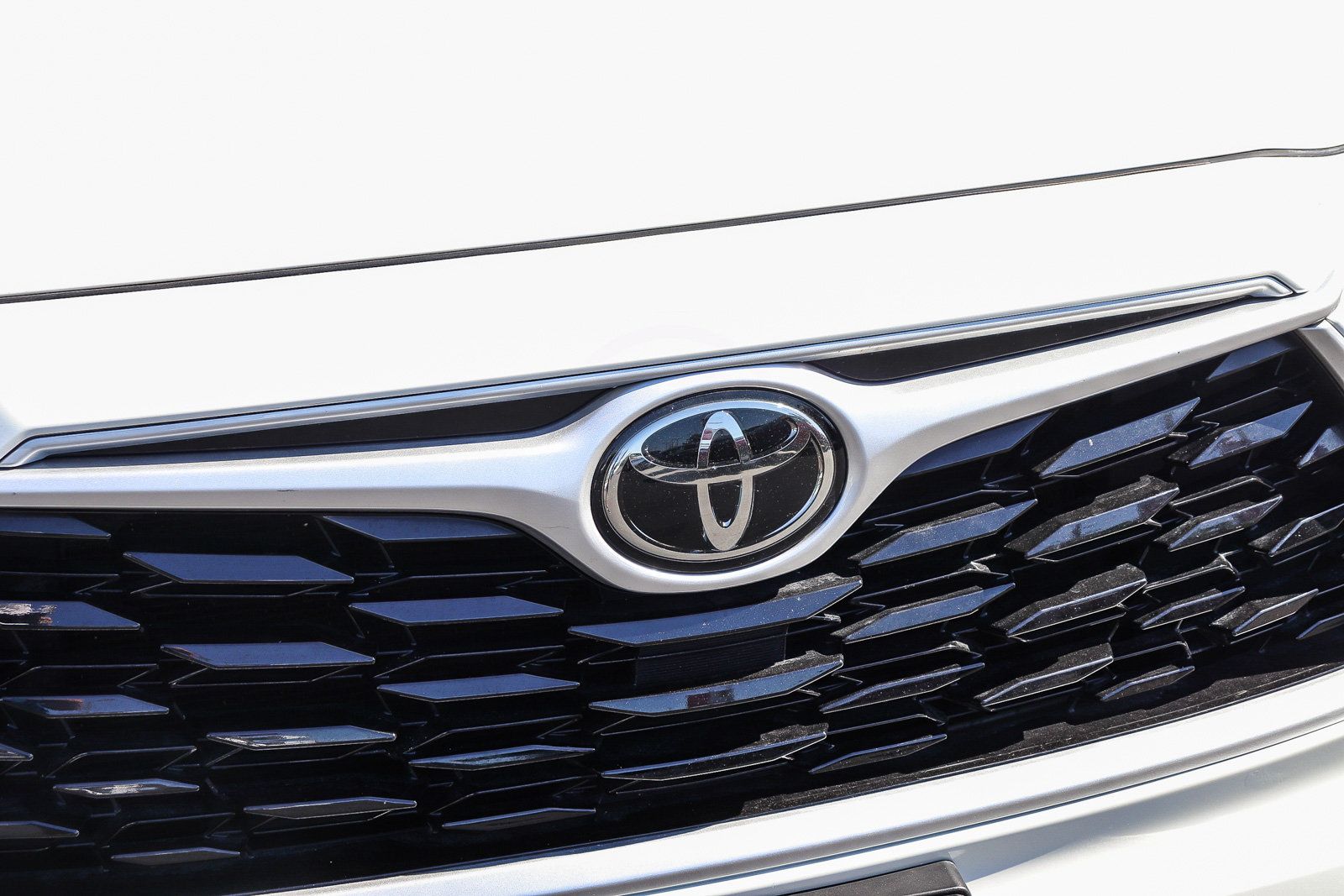 Certified 2021 Toyota Highlander L FWD image 13