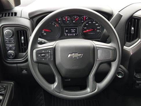 Used 2025 Chevrolet Silverado 1500 Custom Trail Boss w/ LPO, Dark Essentials Package AWD/4WD image 16