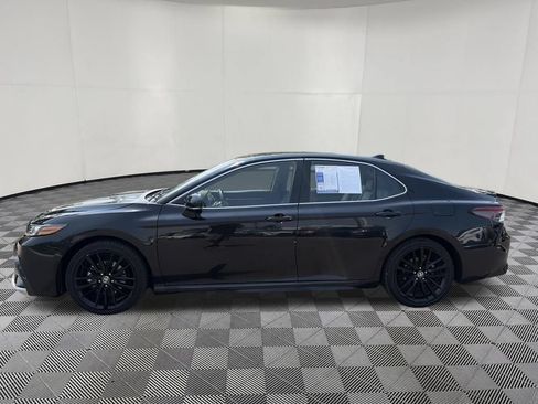 Used 2023 Toyota Camry XSE FWD image 5