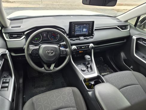 Used 2020 Toyota RAV4 XLE w/ Convenience Package image 20