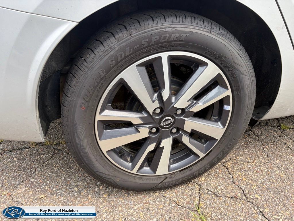 Used 2024 Nissan Versa SV FWD image 12