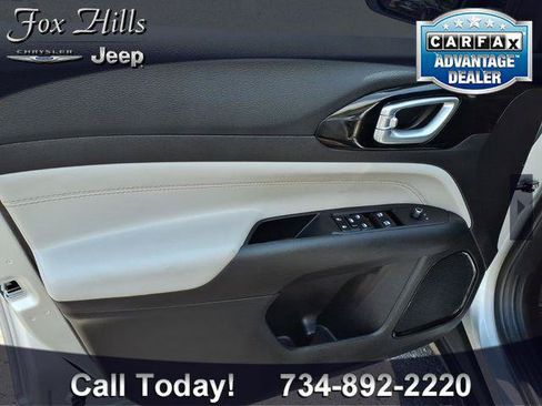 Certified 2025 Jeep Compass Limited AWD/4WD image 14