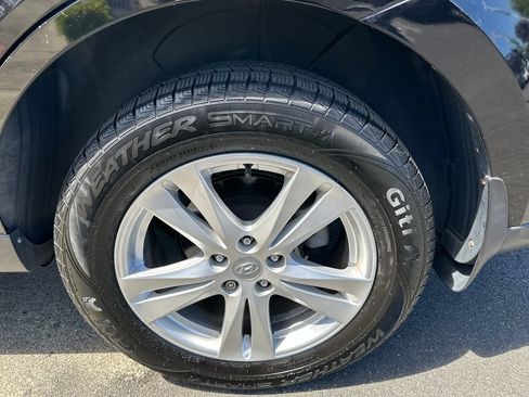 Used 2011 Hyundai Santa Fe Limited FWD image 27