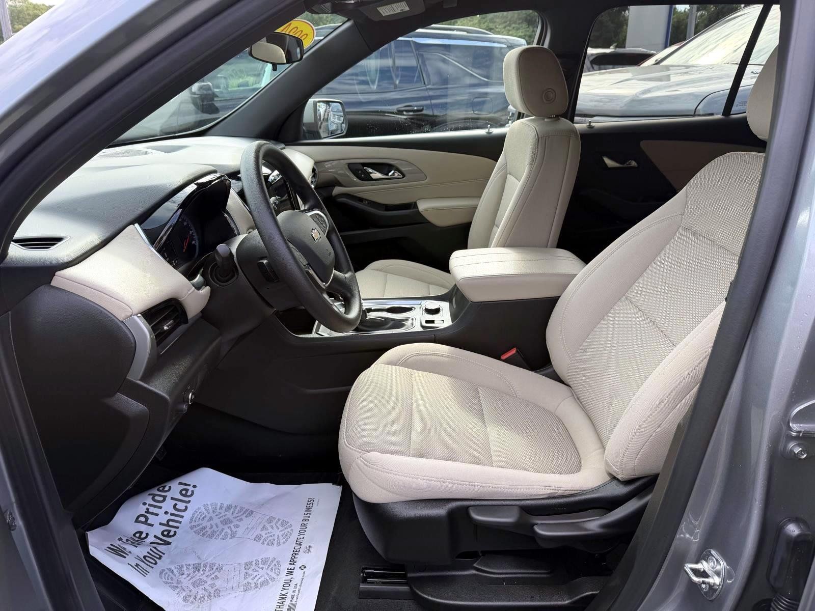 Used 2024 Chevrolet Traverse LS w/ Safety Package AWD/4WD image 11