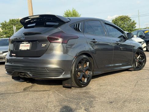 Used 2018 Ford Focus ST FWD image 22