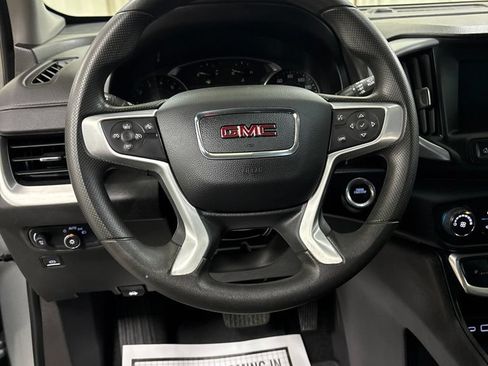 Used 2024 GMC Terrain SLE FWD image 11