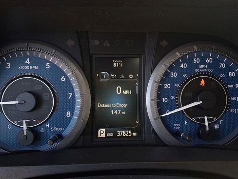 Used 2020 Toyota Sienna L image 19