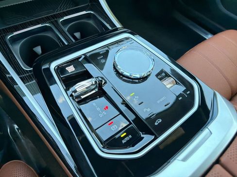 New 2026 BMW 750e xDrive image 16