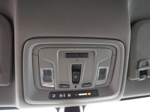 Used 2020 Chevrolet Silverado 1500 RST image 38