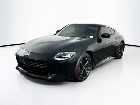 Used 2023 Nissan Z w/ Floor Mat Package (L93) RWD image 3