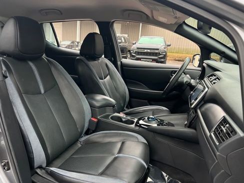 Used 2022 Nissan Leaf SL Plus image 37