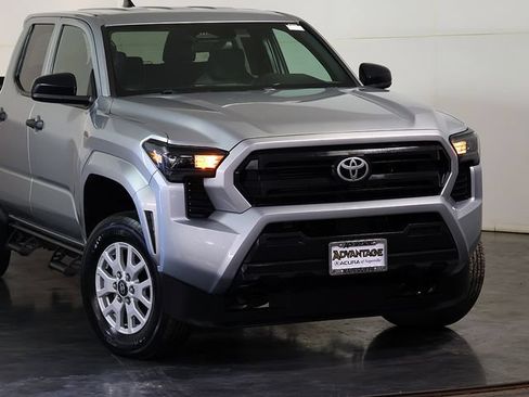 Used 2024 Toyota Tacoma SR AWD/4WD image 6