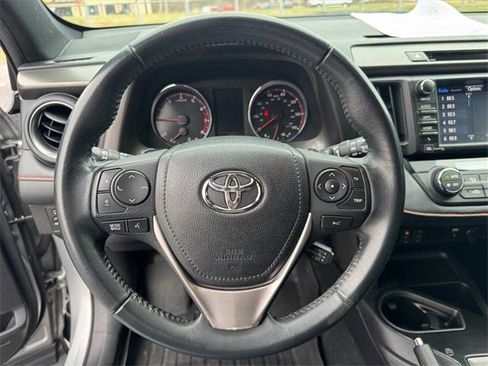 Used 2016 Toyota RAV4 SE image 20