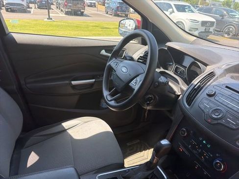 Used 2017 Ford Escape SE FWD image 21
