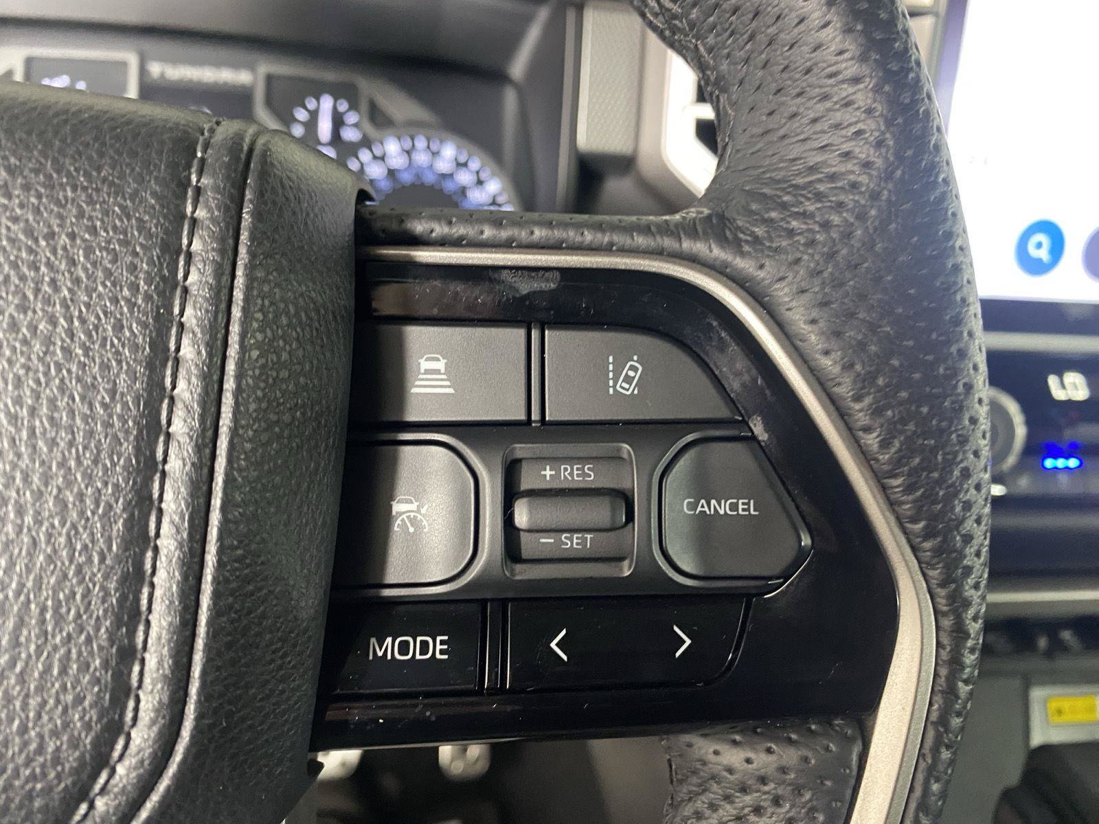 Used 2022 Toyota Tundra Limited AWD/4WD image 18