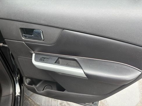 Used 2013 Ford Edge Limited AWD/4WD image 26