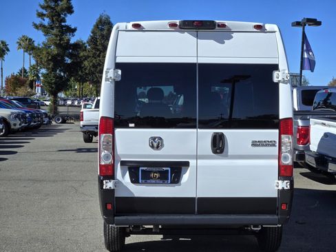 Used 2023 RAM ProMaster 2500 image 5