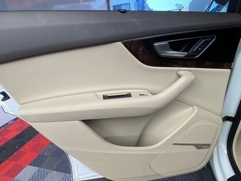 Used 2019 Audi Q7 3.0T Prestige w/ Prestige Package AWD/4WD image 21
