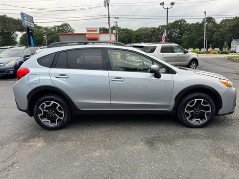 Used 2016 Subaru Crosstrek 2.0i Limited AWD/4WD image 8