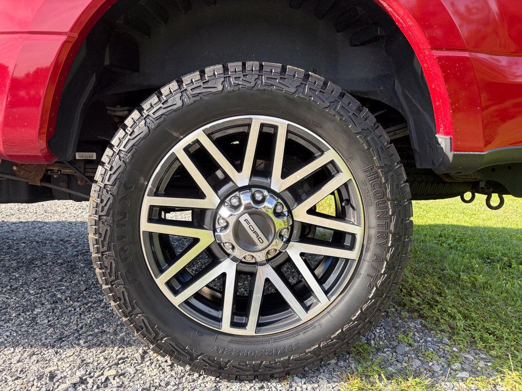 Used 2020 Ford F350 XLT w/ XLT Premium Package AWD/4WD image 7