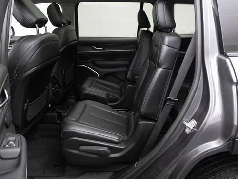 Used 2021 Jeep Grand Cherokee L Limited AWD/4WD image 31