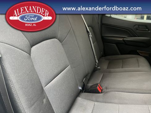 Used 2023 Chevrolet Colorado W/T image 17